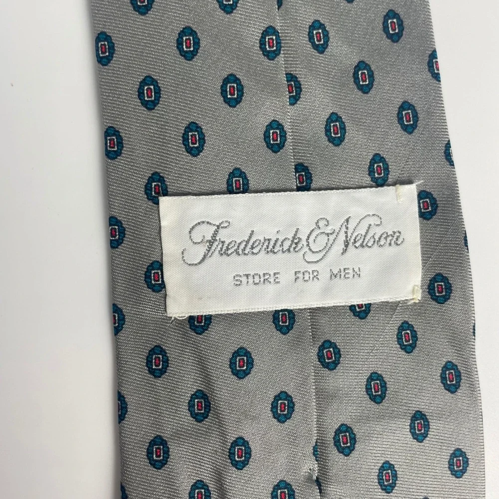 Vintage Frederick & Nelson Necktie‎ Men Gray Dots 3